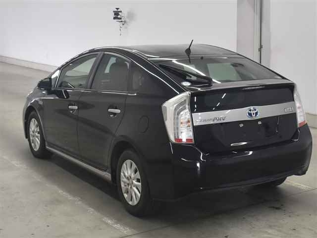TOYOTA PRIUS PHV 2015