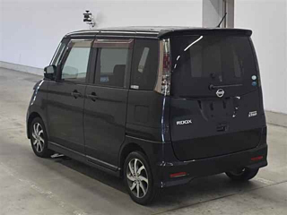 NISSAN ROOX 2011