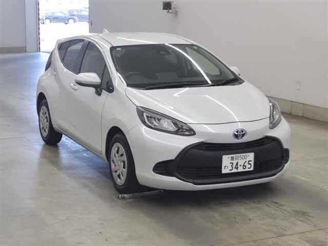 TOYOTA AQUA 2022