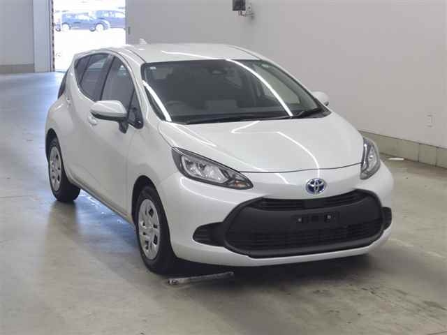 TOYOTA AQUA 2023