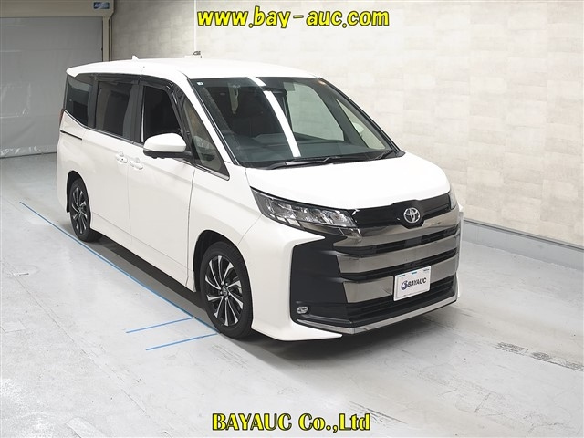 TOYOTA NOAH 2025