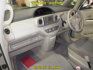 TOYOTA PORTE 2012