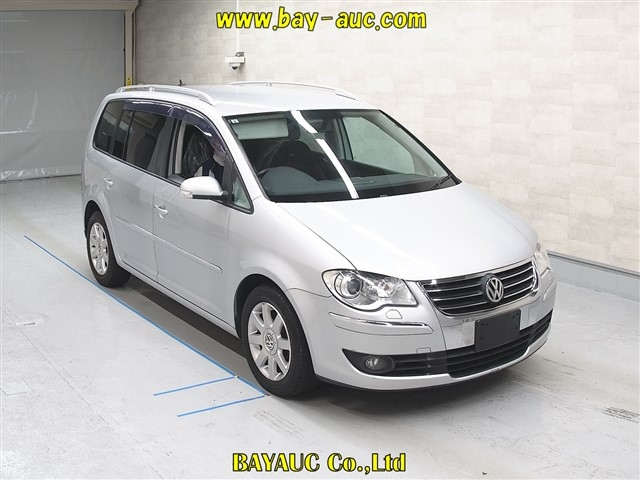 VOLKSWAGEN GOLF TOURAN 2009