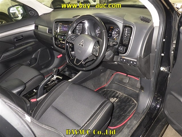 MITSUBISHI OUTLANDER 2018