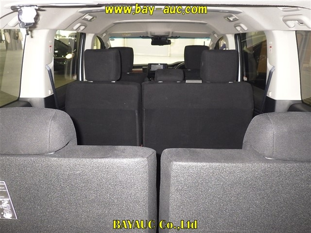 MITSUBISHI DELICA D5 2023