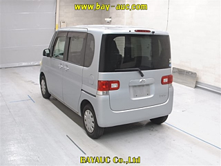 DAIHATSU TANTO 2009