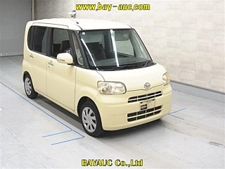 DAIHATSU TANTO 2010