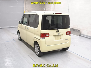 DAIHATSU TANTO 2010