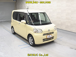 DAIHATSU TANTO 2011