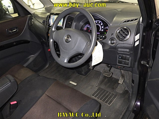 NISSAN ROOX 2010