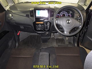 NISSAN ROOX 2010