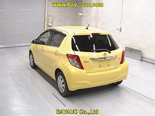 TOYOTA VITZ 2012