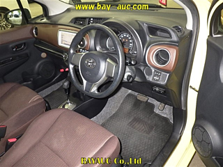TOYOTA VITZ 2012