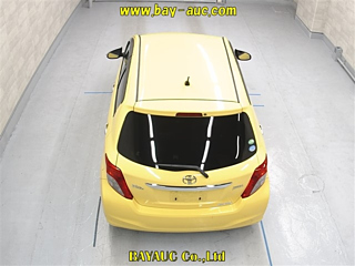 TOYOTA VITZ 2012