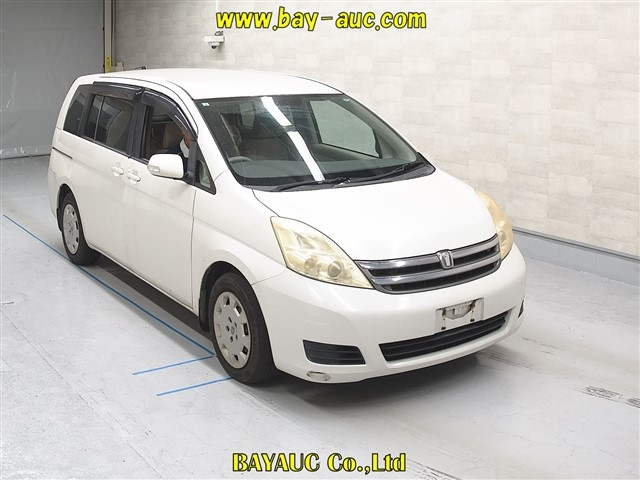 TOYOTA ISIS 2009