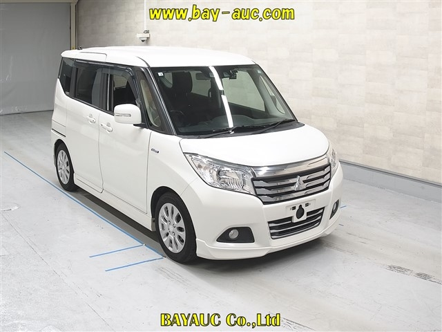 MITSUBISHI DELICA D2 2018