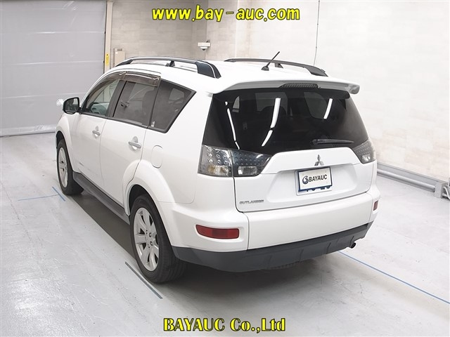 MITSUBISHI OUTLANDER 2010