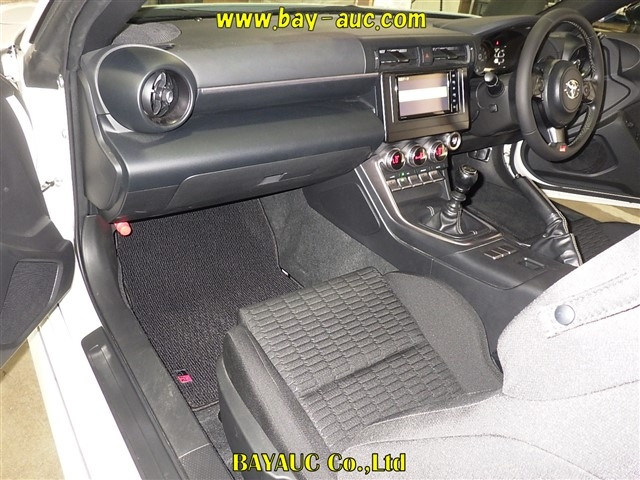 TOYOTA 86 2023