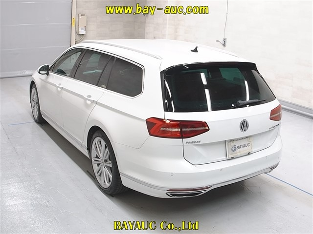VOLKSWAGEN PASSAT VARIANT 2016