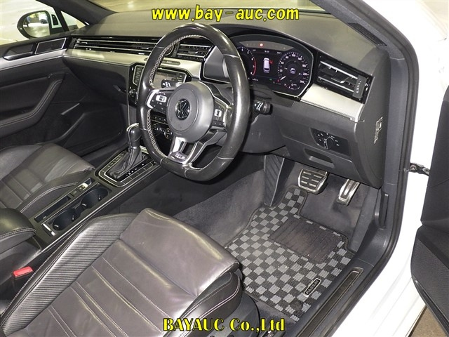 VOLKSWAGEN PASSAT VARIANT 2016