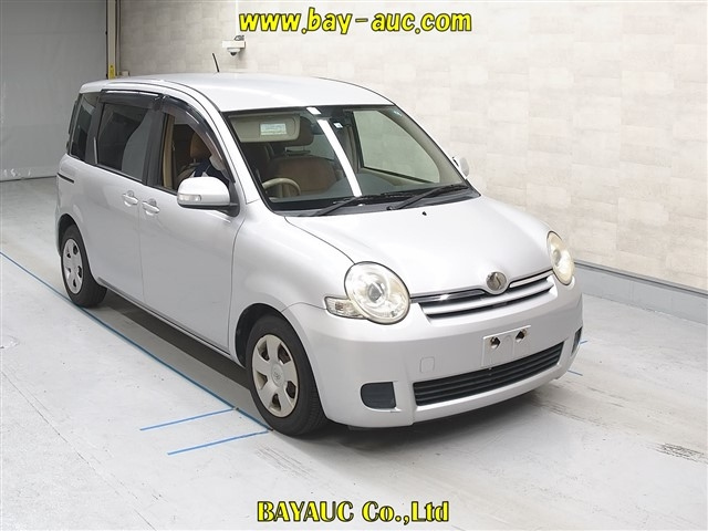 TOYOTA SIENTA 2014