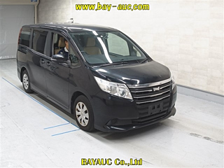 TOYOTA NOAH 2014