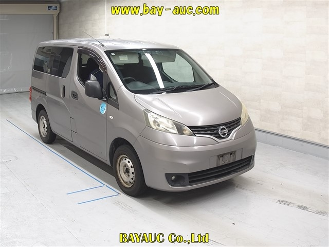 NISSAN NV200 2011
