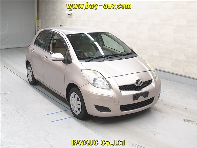 TOYOTA VITZ 2010