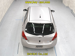 TOYOTA VITZ 2010