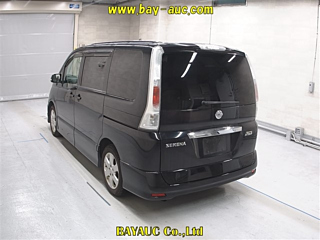 NISSAN SERENA 2010