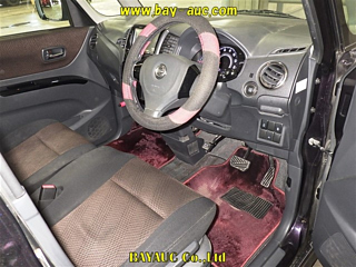 NISSAN ROOX 2010