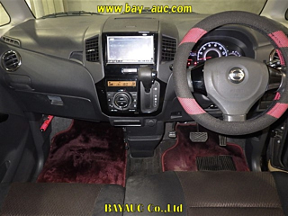 NISSAN ROOX 2010