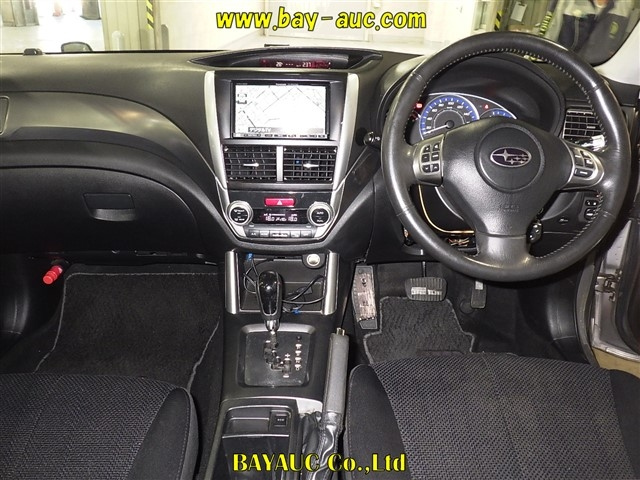 SUBARU FORESTER 2011