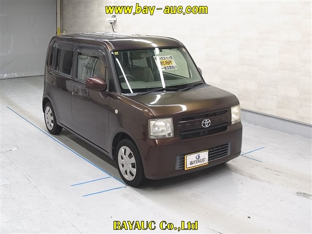 TOYOTA PIXIS SPACE 2014
