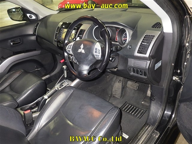 MITSUBISHI OUTLANDER 2008