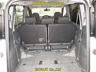 TOYOTA SIENTA 2014