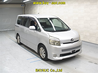 TOYOTA VOXY 2008