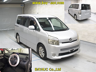 TOYOTA VOXY 2008