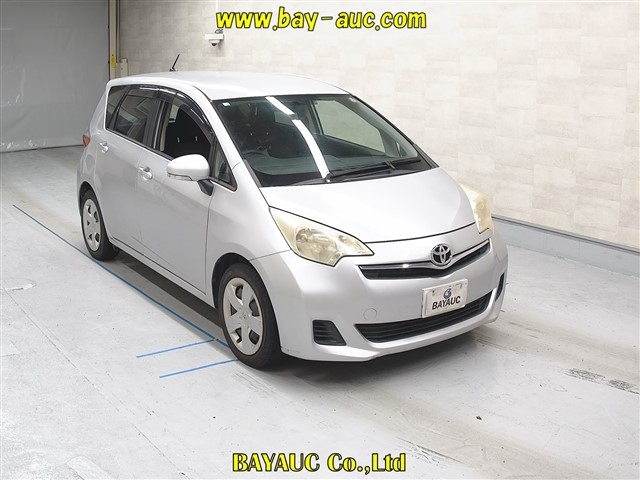 TOYOTA RACTIS 2010