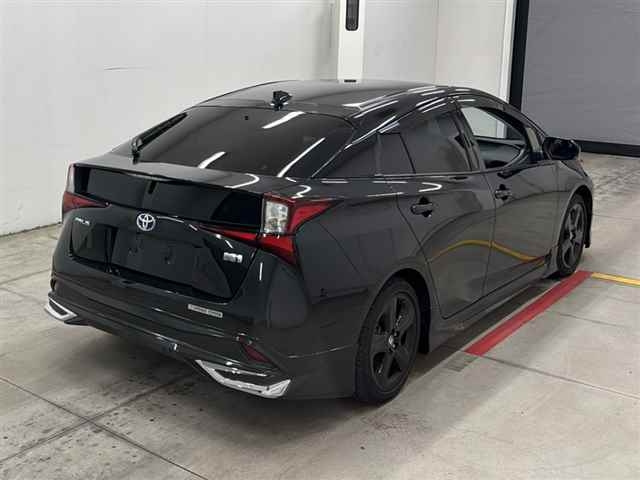 TOYOTA PRIUS 2022