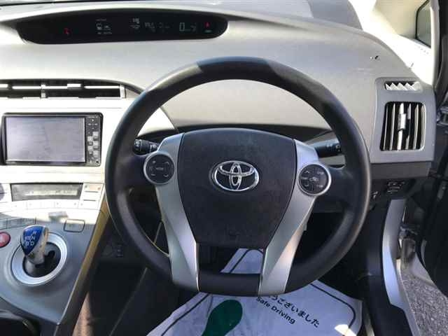 TOYOTA PRIUS PHV 2013