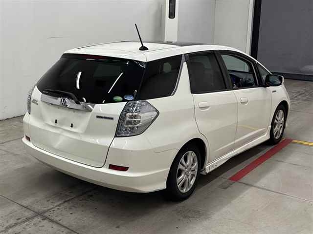 HONDA FIT SHUTTLE 2013