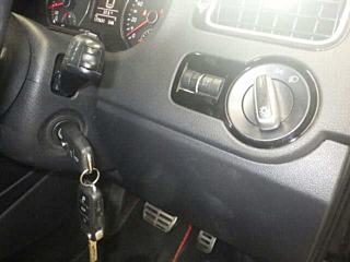 VOLKSWAGEN POLO 2011