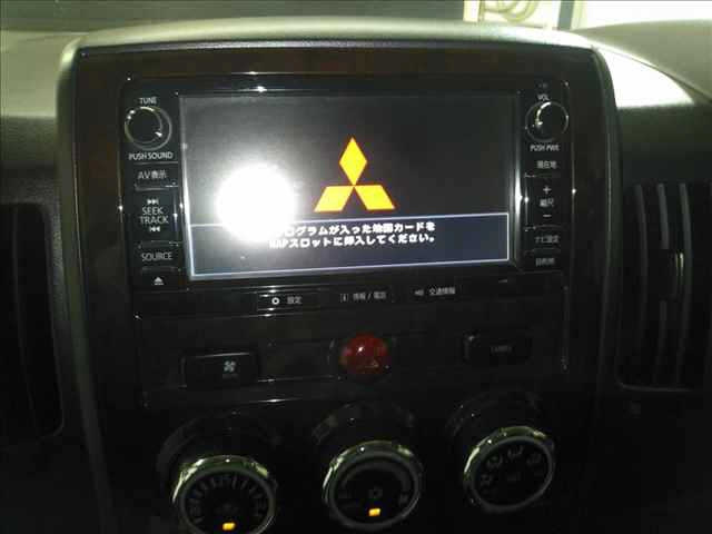 MITSUBISHI DELICA D5 2016