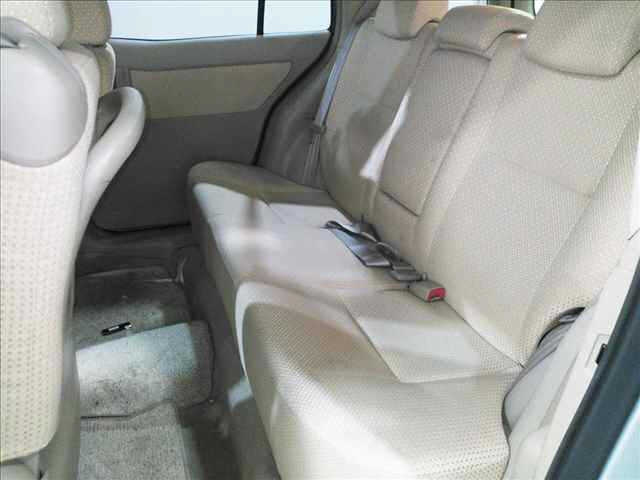 TOYOTA RAUM 2010