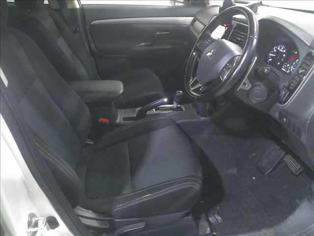 MITSUBISHI OUTLANDER 2015