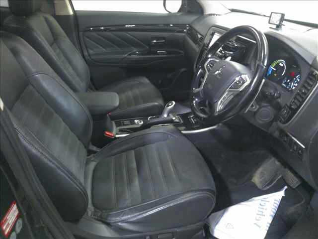 MITSUBISHI OUTLANDER PHEV 2015