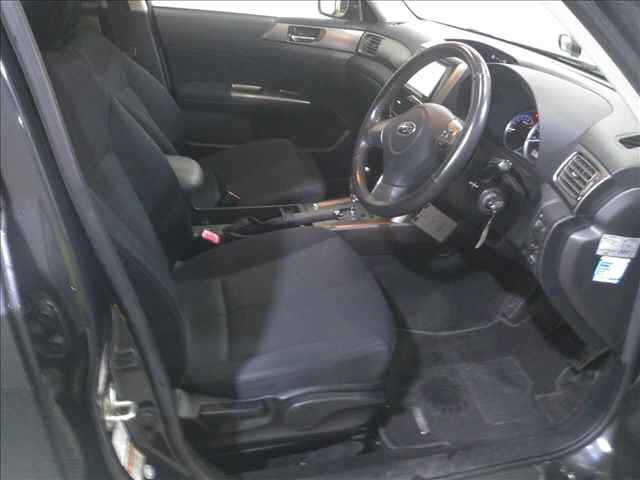 SUBARU FORESTER 2011