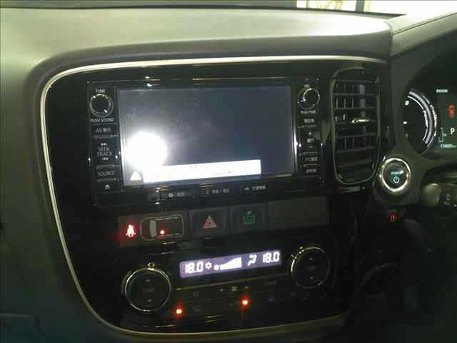 MITSUBISHI OUTLANDER PHEV 2015
