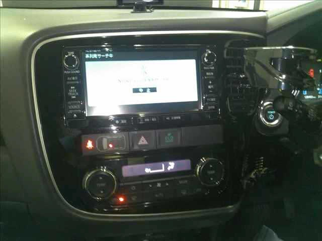 MITSUBISHI OUTLANDER PHEV 2015